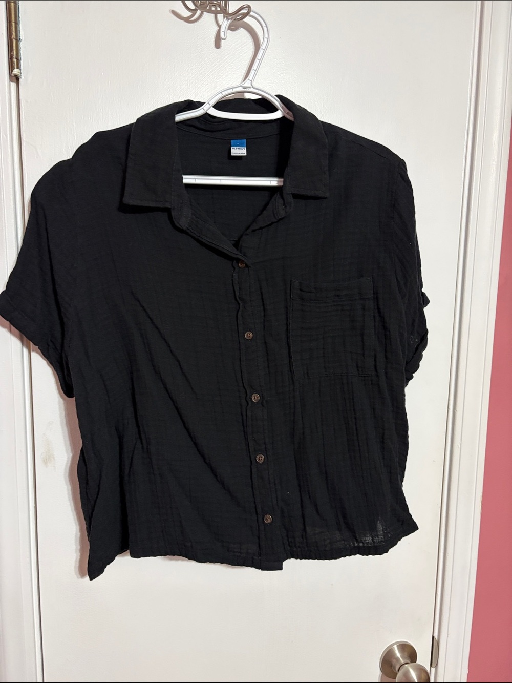 Women’s cropped black linen button-up shirt